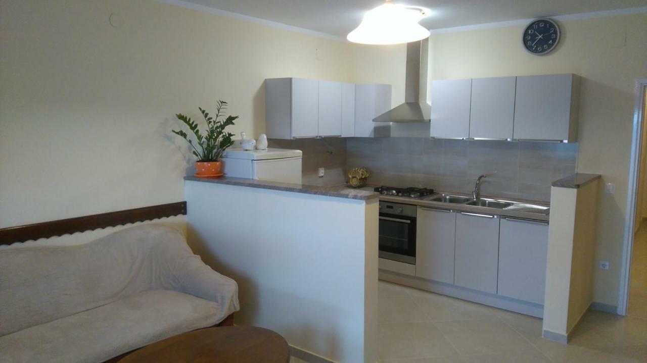 Apartment Ivana Senj  Bagian luar foto